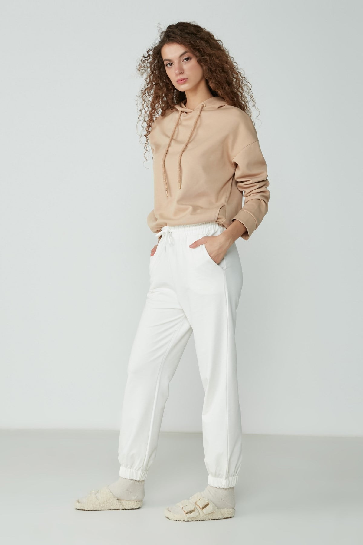 C&City Unisex Ecru Tracksuit
