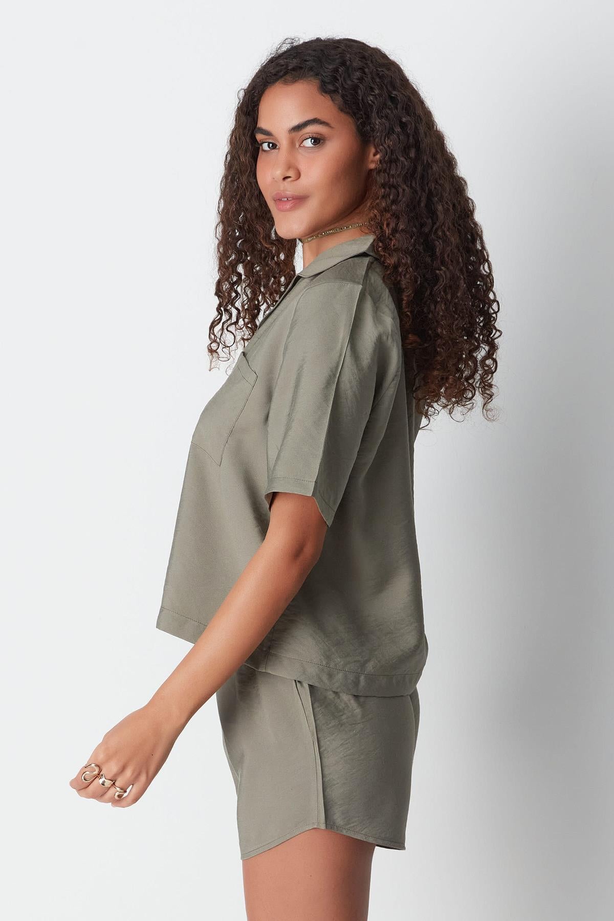 C&City Unisex Khaki Green Shorts