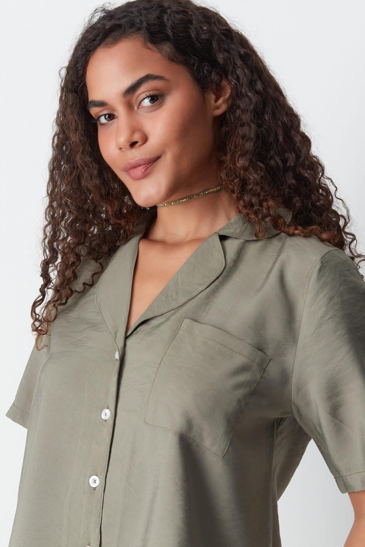 C&City Unisex Khaki Green Shorts