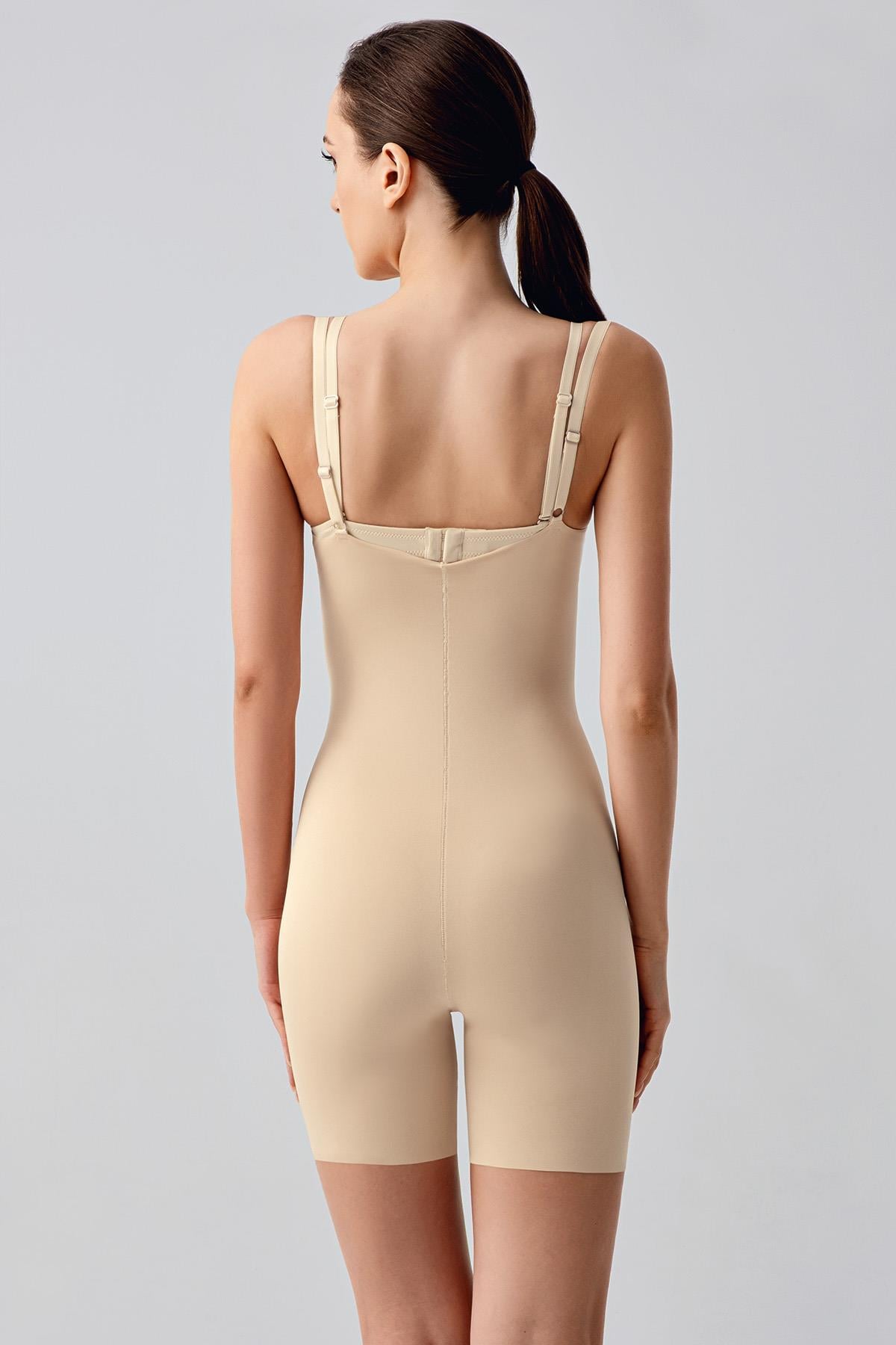 C&City Women Cream Shorts