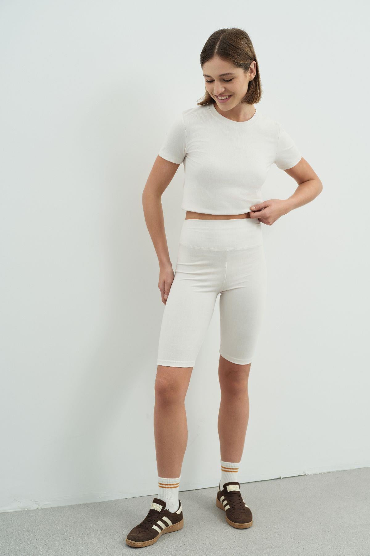 C&City Unisex Beige Shorts